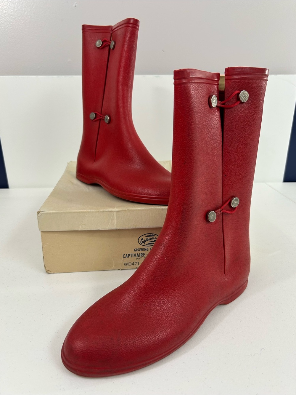 Vintage 1950’s Red Sno-Skipper Boots Size 8